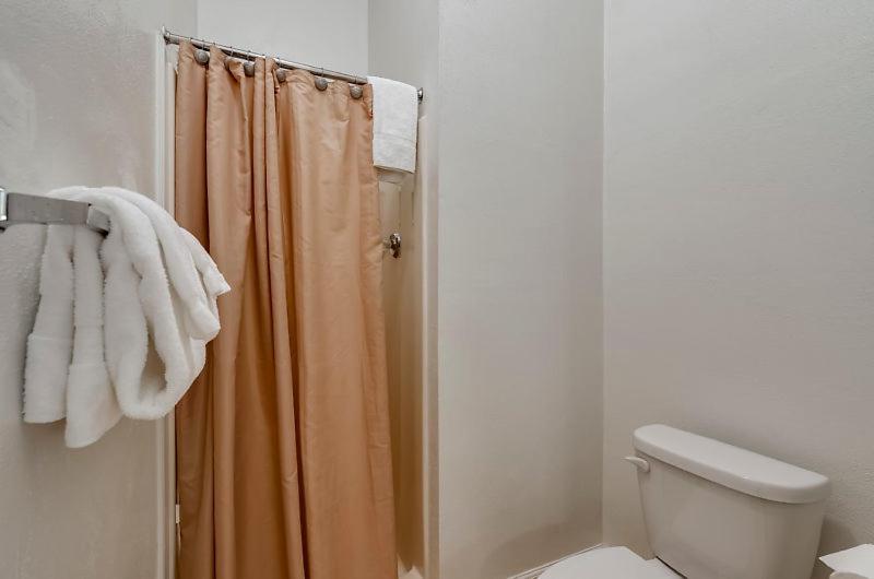 Ryan Hotel Воллес Екстер'єр фото