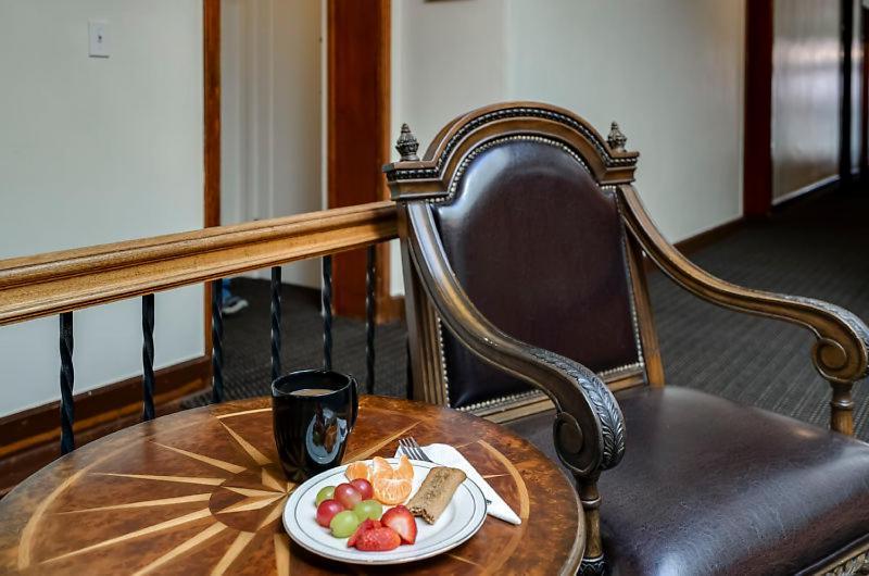 Ryan Hotel Воллес Екстер'єр фото