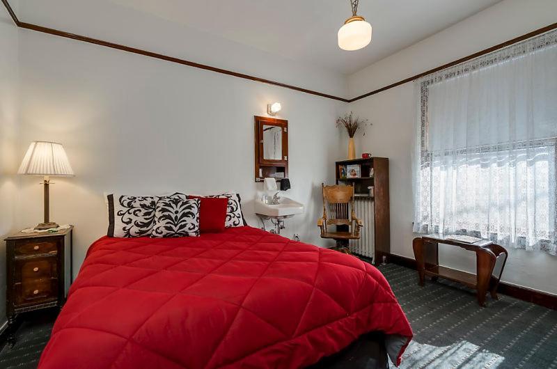 Ryan Hotel Воллес Екстер'єр фото