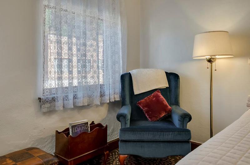 Ryan Hotel Воллес Екстер'єр фото