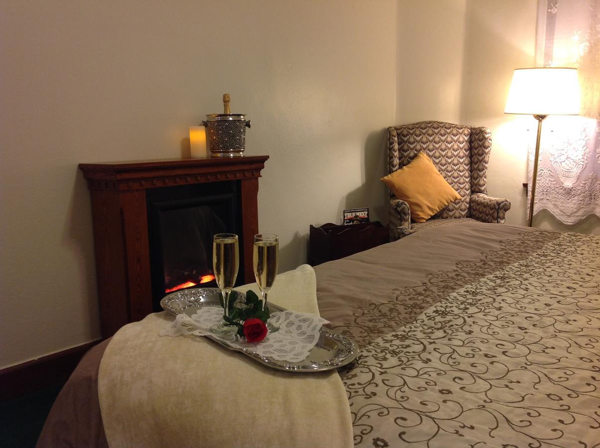 Ryan Hotel Воллес Екстер'єр фото