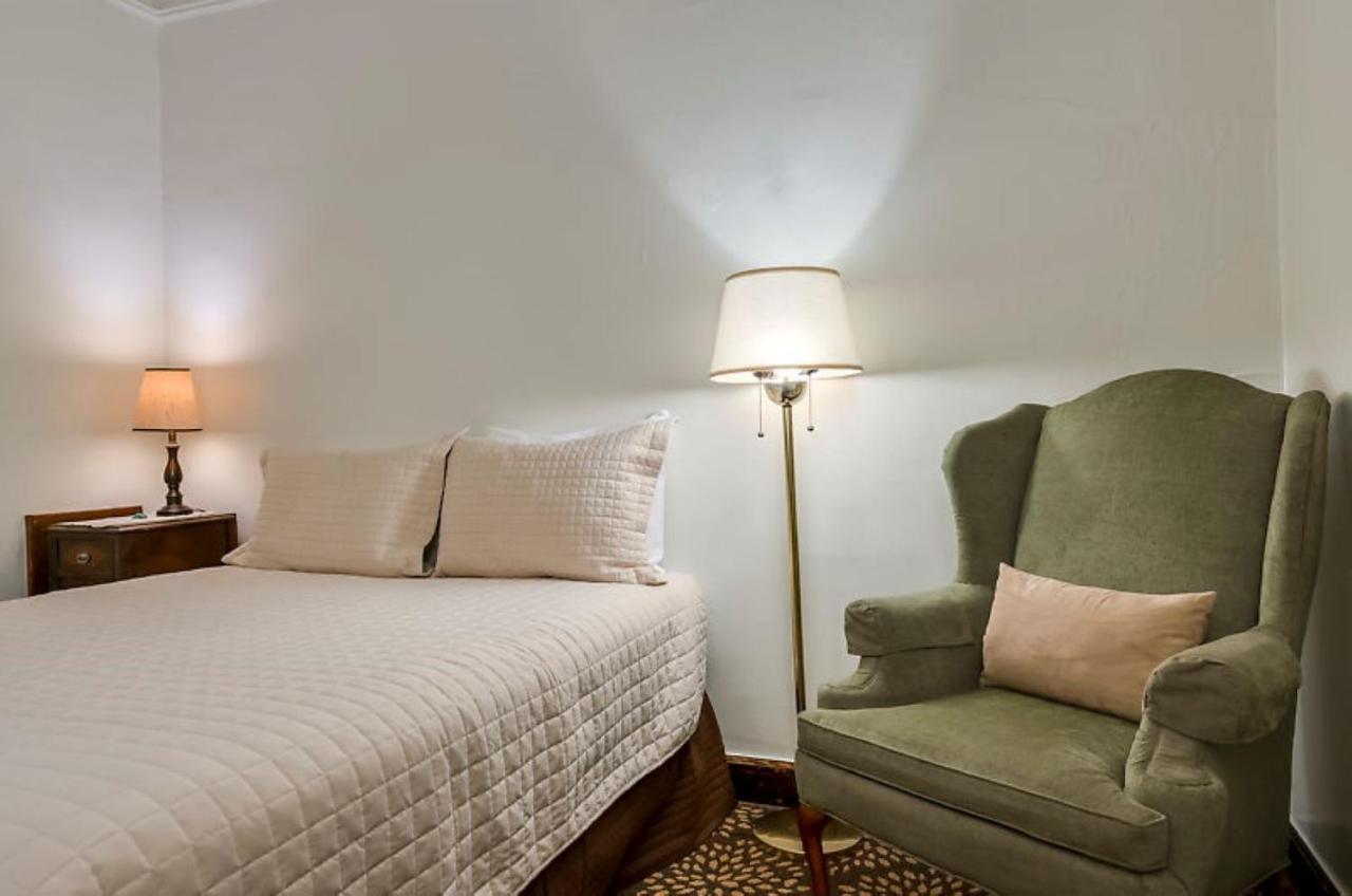 Ryan Hotel Воллес Екстер'єр фото